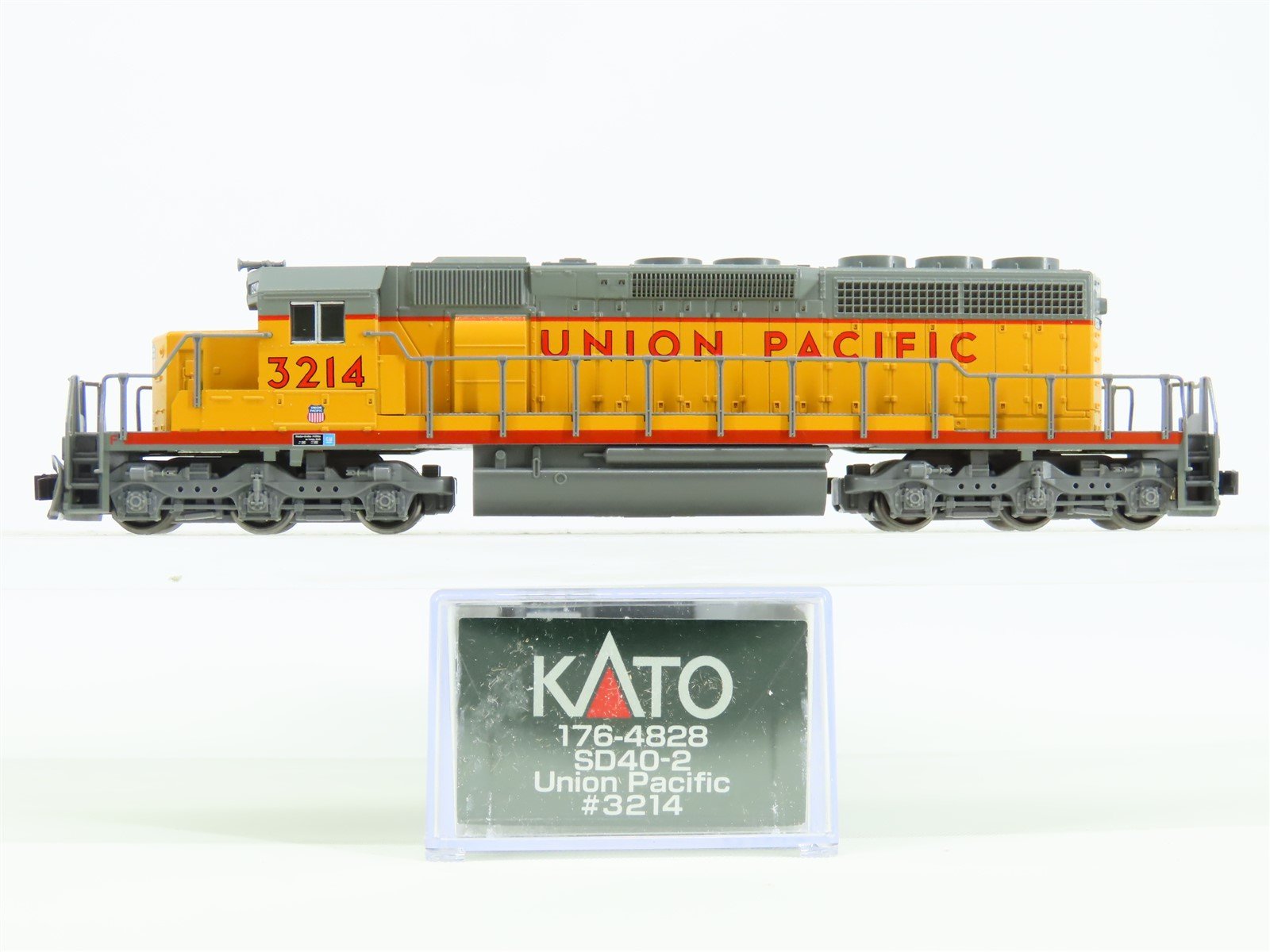 N Scale KATO 176-4828 UP Union Pacific EMD SD40-2 Early Diesel #3214 - DCC Ready