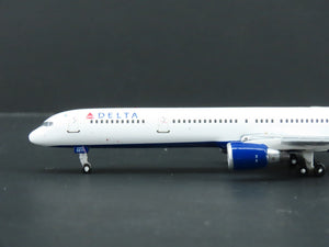 1:400 Gemini Jets GJDAL990 Die-Cast Delta Airlines Boeing 757-300 Airliner