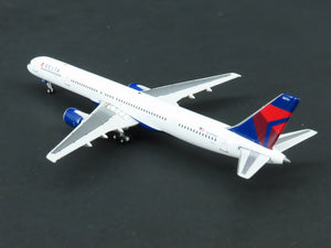 1:400 Gemini Jets GJDAL990 Die-Cast Delta Airlines Boeing 757-300 Airliner