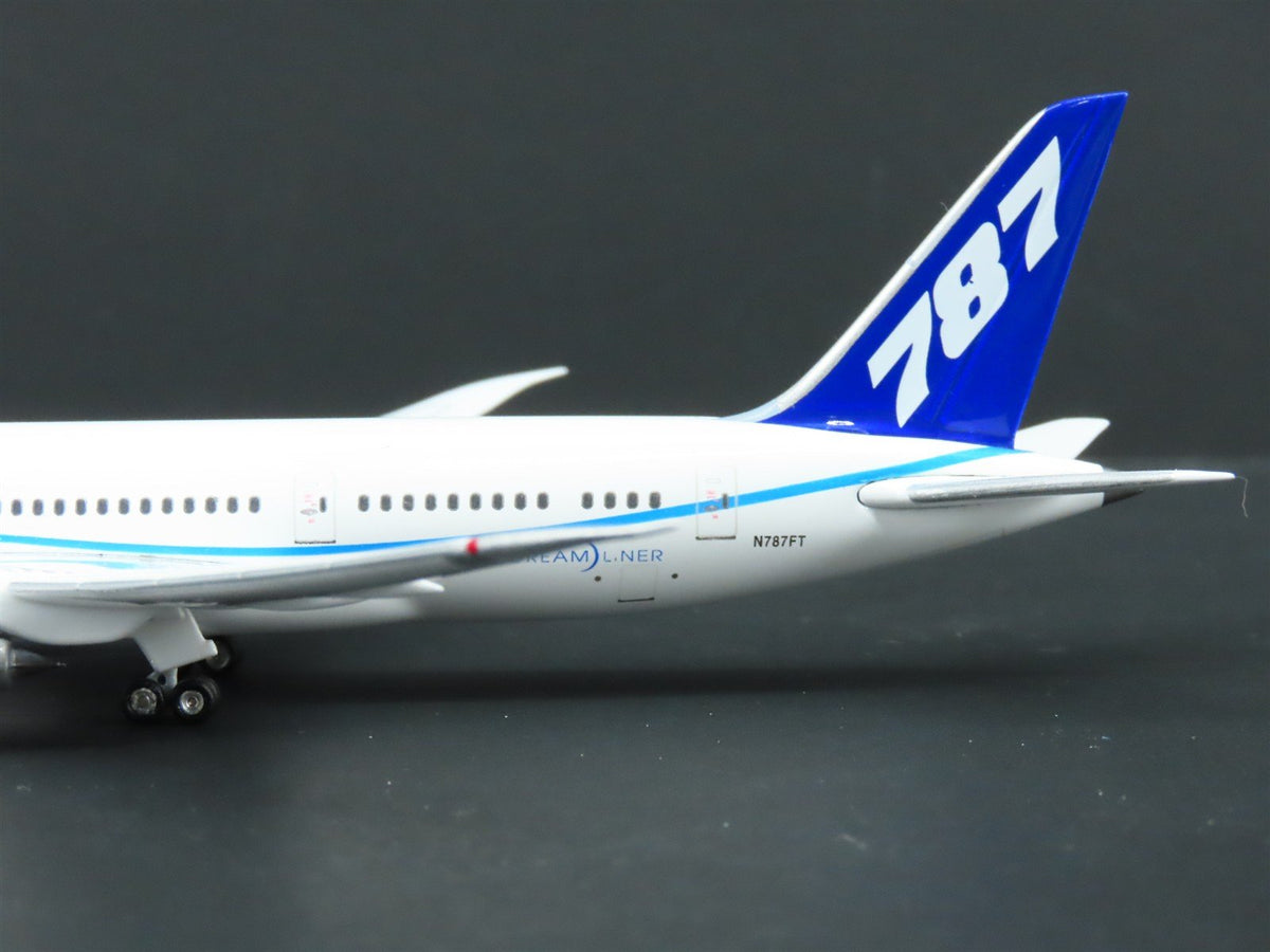 1:400 Gemini Jets GJBOE980 Die-Cast Boeing Dreamliner B787-8 Airliner