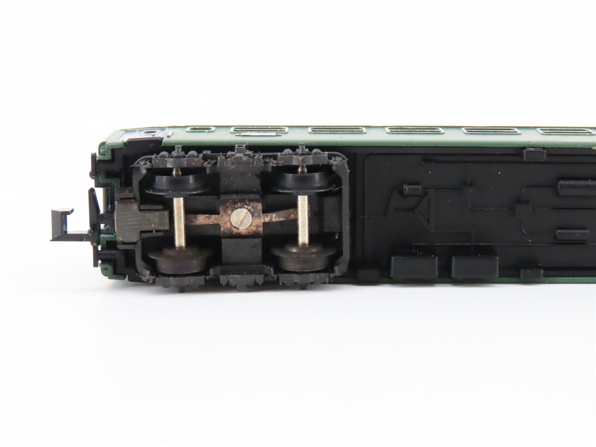 N Scale Trix 51302800 SBB CFF 2nd Class Coach Passenger Car #518522400610