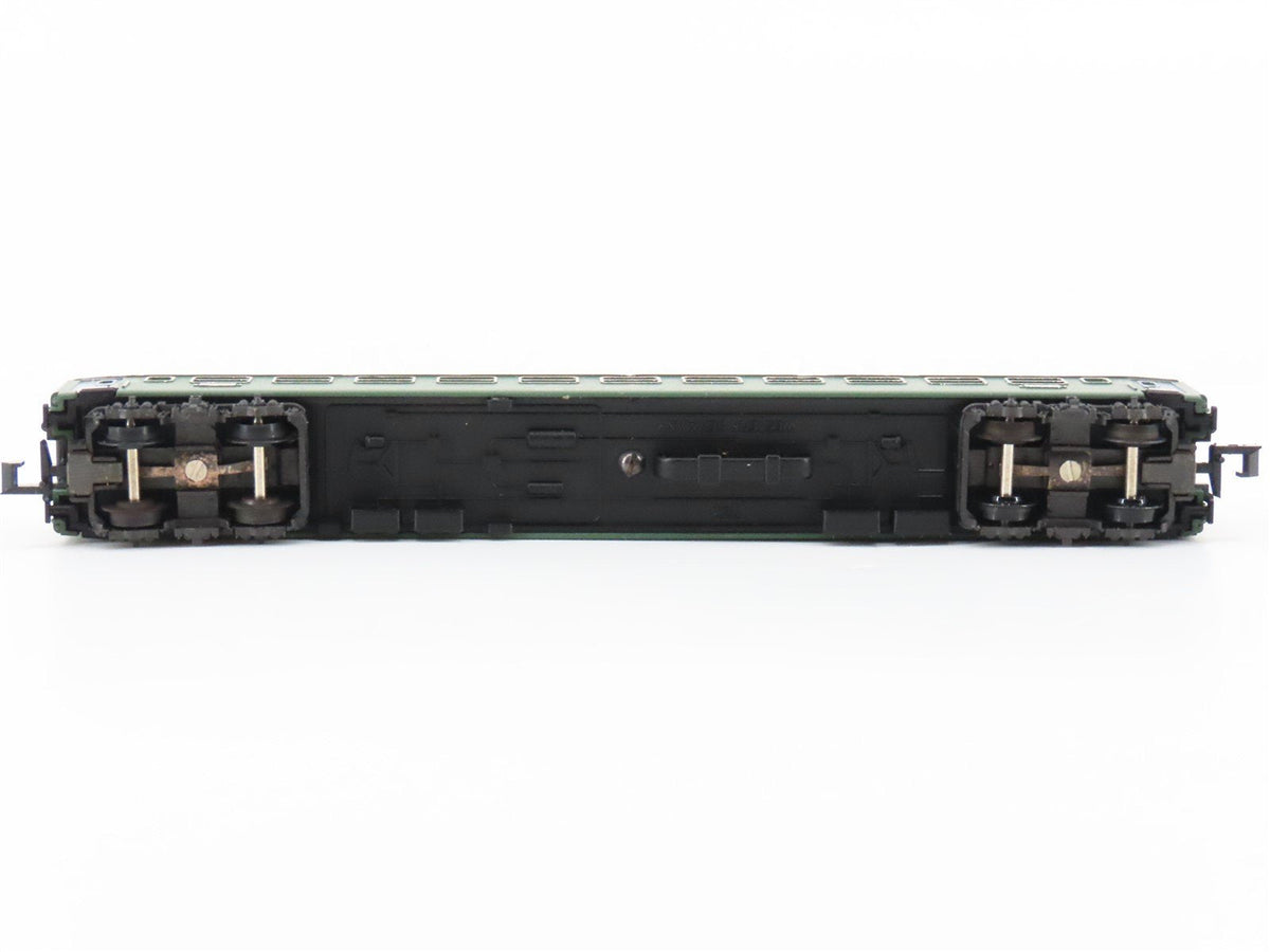 N Scale Trix 51302800 SBB CFF 2nd Class Coach Passenger Car #518522400610
