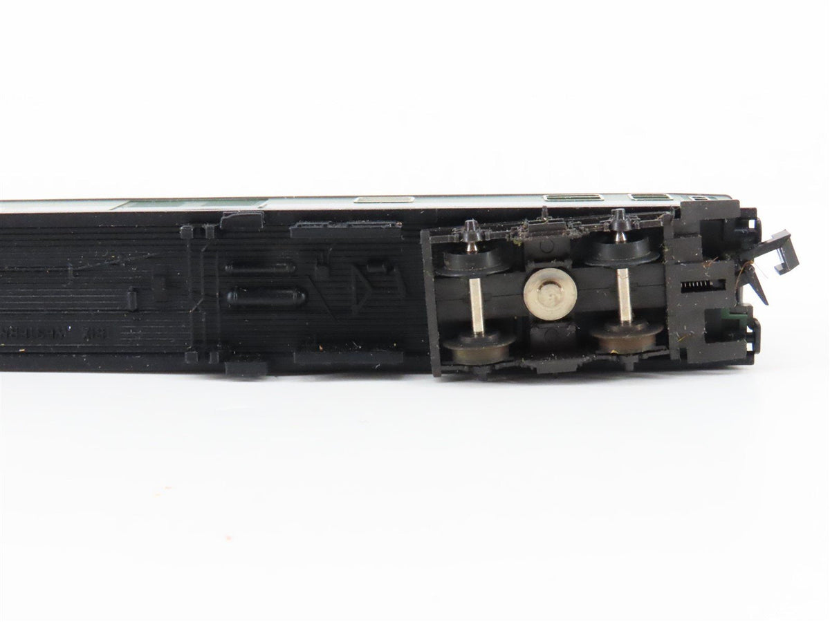 N Scale Trix 51309300 DB Railway Baggage Passenger Car #518032401174