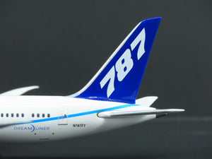 1:400 Gemini Jets GJBOE980 Die-Cast Boeing Dreamliner B787-8 Airliner