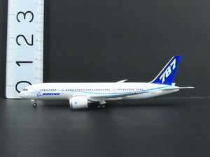 1:400 Gemini Jets GJBOE980 Die-Cast Boeing Dreamliner B787-8 Airliner