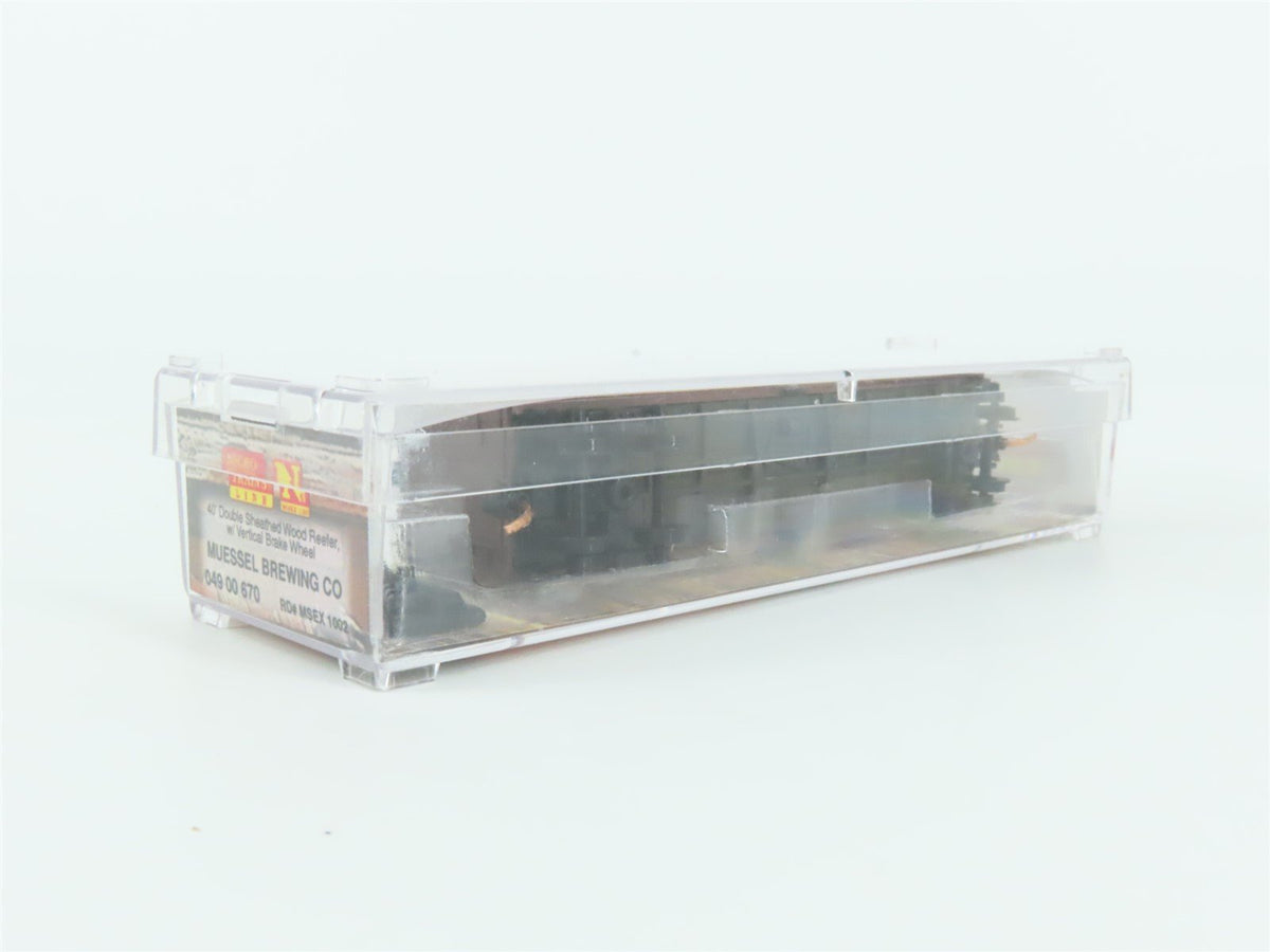 N Micro-Trains MTL 04900670 MSEX Mussel Brewing Silver Edge 40&#39; Reefer #1002