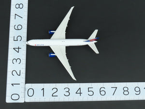 1:400 Gemini Jets GJDAL777A Die-Cast Delta Airlines Boeing 777-200LR Airliner