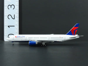 1:400 Gemini Jets GJDAL777A Die-Cast Delta Airlines Boeing 777-200LR Airliner
