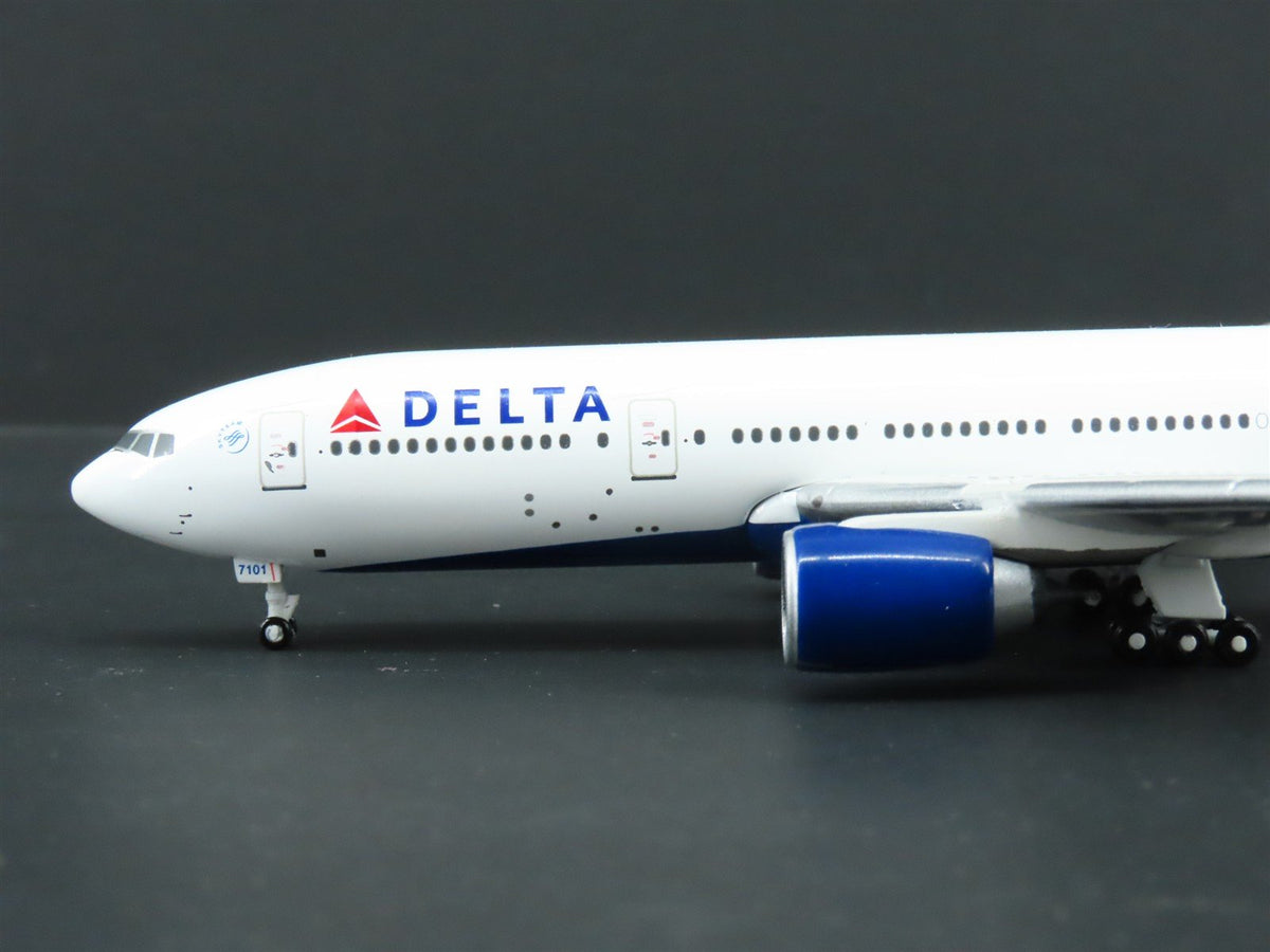 1:400 Gemini Jets GJDAL777 Die-Cast Delta Airlines Boeing 777-200LR Airliner