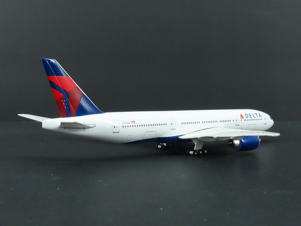 1:400 Gemini Jets GJDAL777 Die-Cast Delta Airlines Boeing 777-200LR Airliner