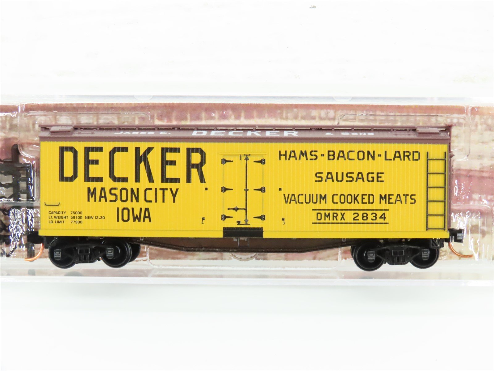 N Scale Micro-Trains MTL 04900640 DMRX Decker Mason City 40' Wood Reefer #2834
