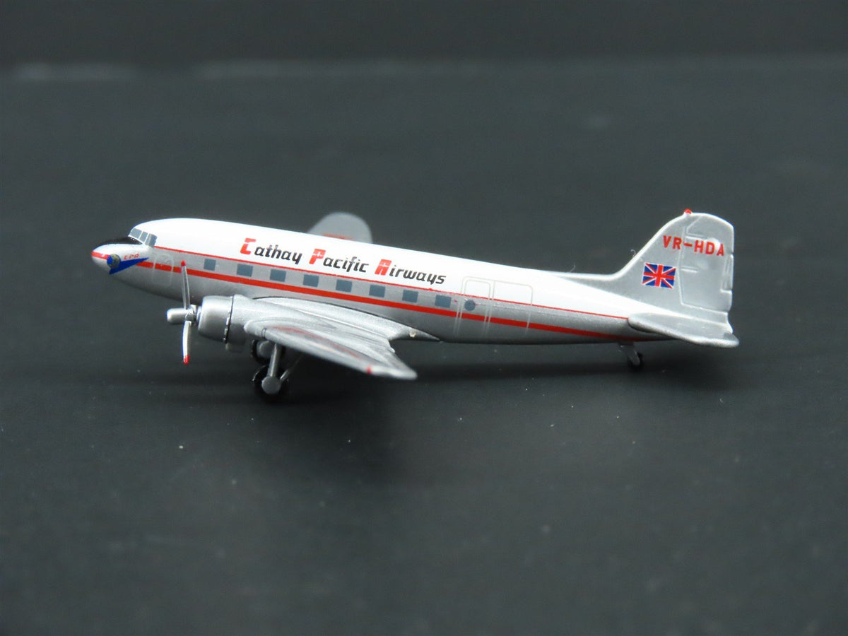 1:400 CXcitement Die-Cast Cathay Pacific/C.P. Airlines A330 &amp; DC-3 Airliner Set