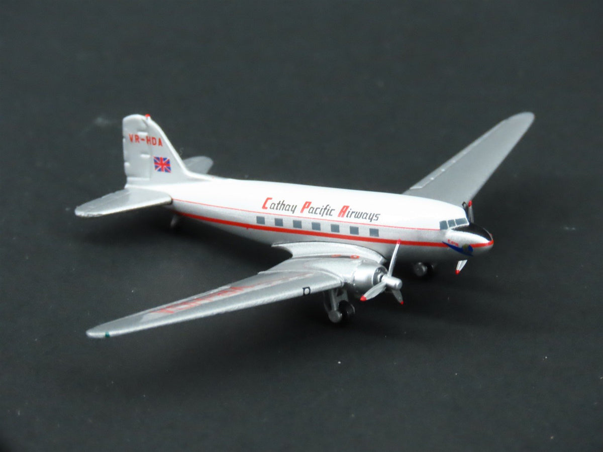 1:400 CXcitement Die-Cast Cathay Pacific/C.P. Airlines A330 &amp; DC-3 Airliner Set