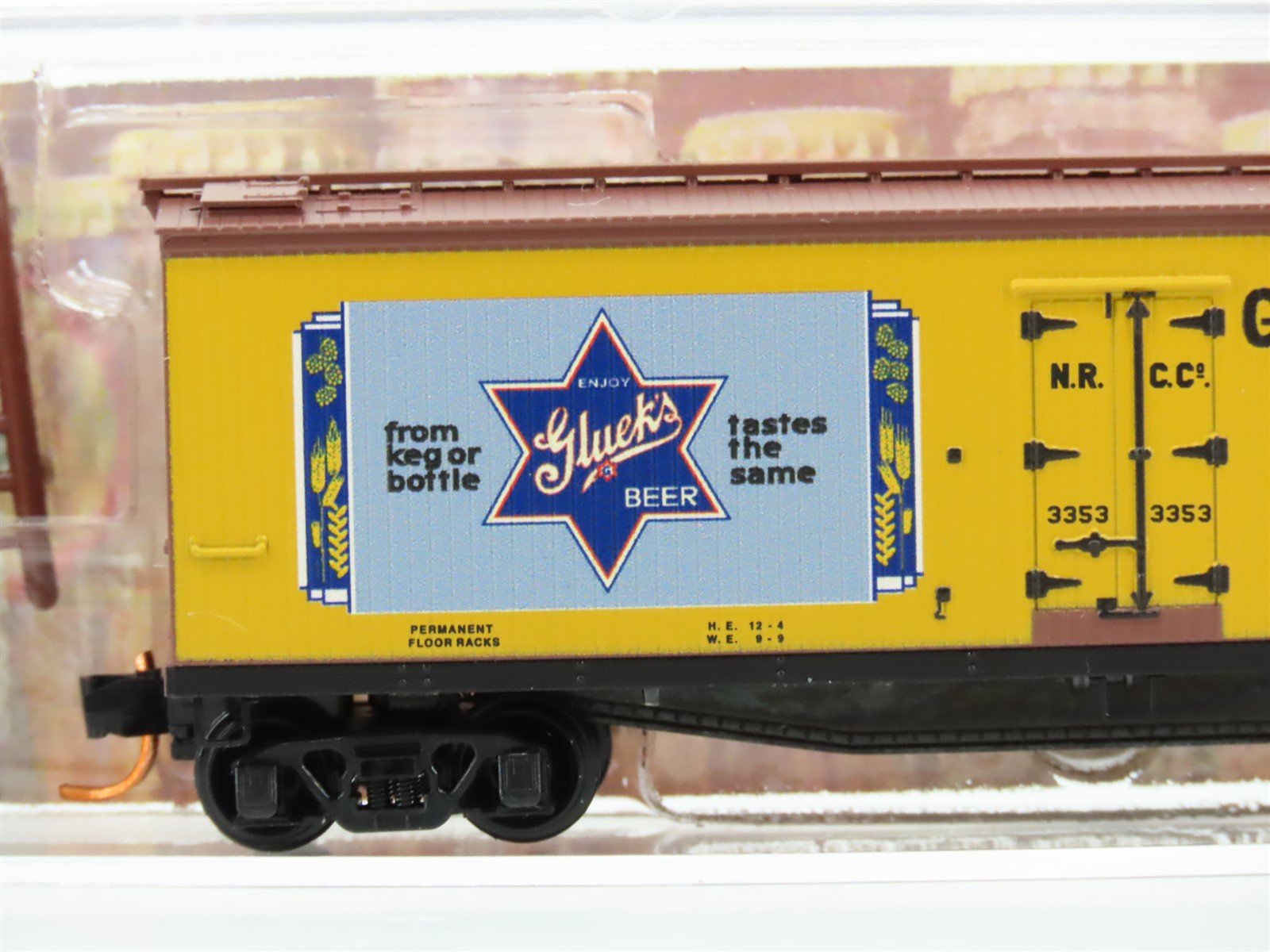 N Scale Micro-Trains MTL 04900660 NRC Gluek Brewing Co 40' Wood Reefer #3353