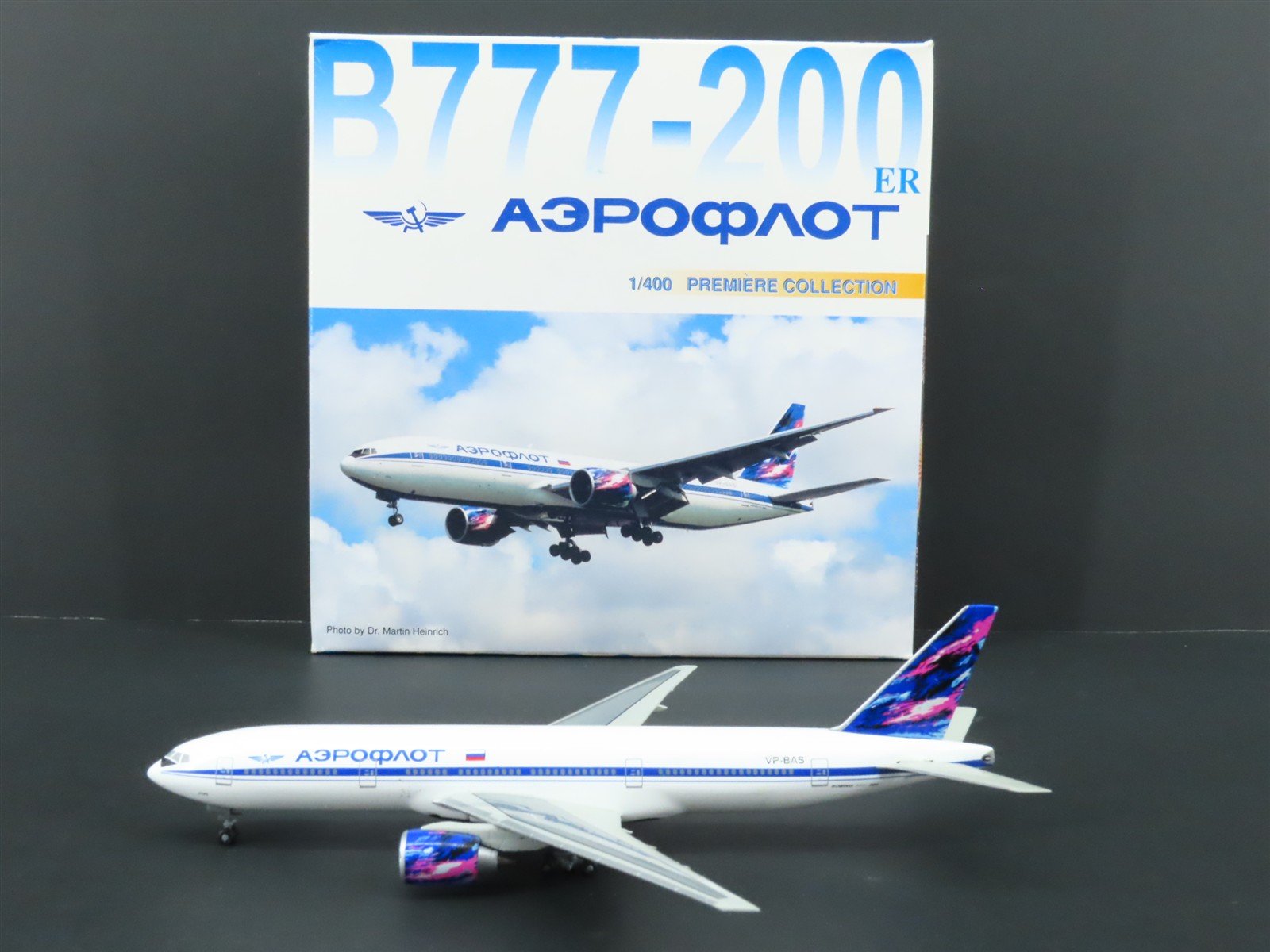 1:400 Dragon Wings Premiere 55068 Die-Cast Aeroflot Boeing 777-200 Airliner