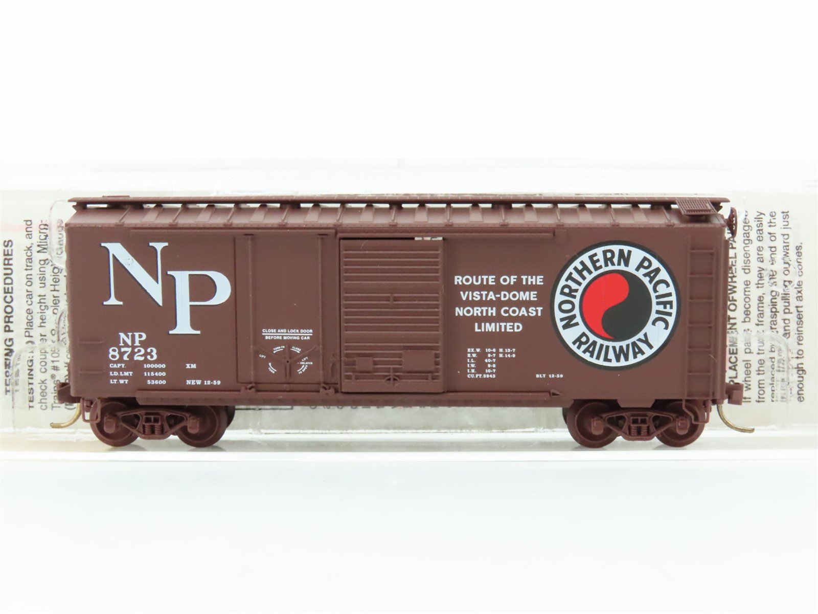 N Scale Micro-Trains MTL 22040 NP Route of the Vista-Dome 40' Box Car #8723