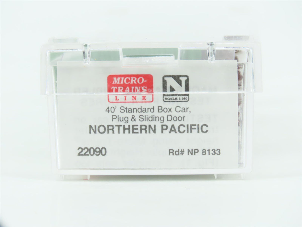 N Scale Micro-Trains MTL 22090 NP Northern Pacific Railway 40&#39; Box Car #8133