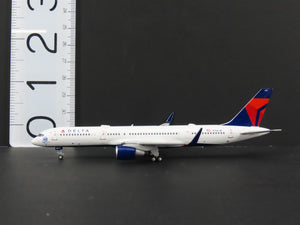 1:400 Next Generation 53187 Die-Cast DELTA Boeing 757-200 Airliner N702TW