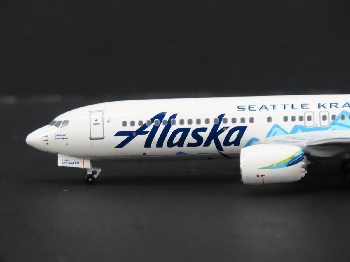 1:400 AeroClassics BBX41636 Die-Cast Alaska 737 MAX Airliner &quot;Seattle Kraken&quot;
