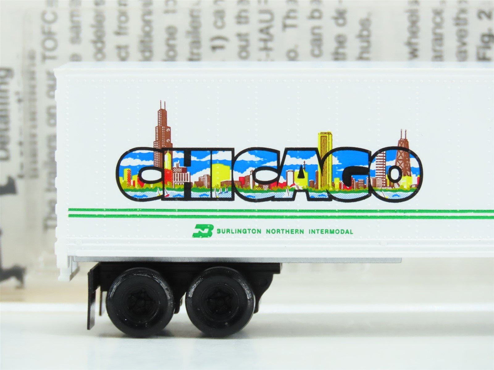 N Scale Micro-Trains MTL 67080 BNZ Intermodal Chicago 45' Trailer #237819