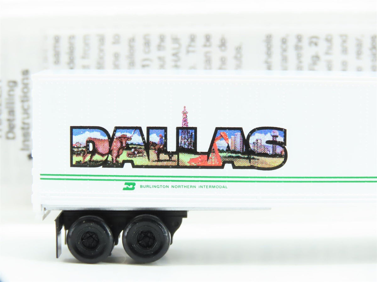 N Scale Micro-Trains MTL 67180 BNZ Intermodal Dallas 45&#39; Trailer #237833