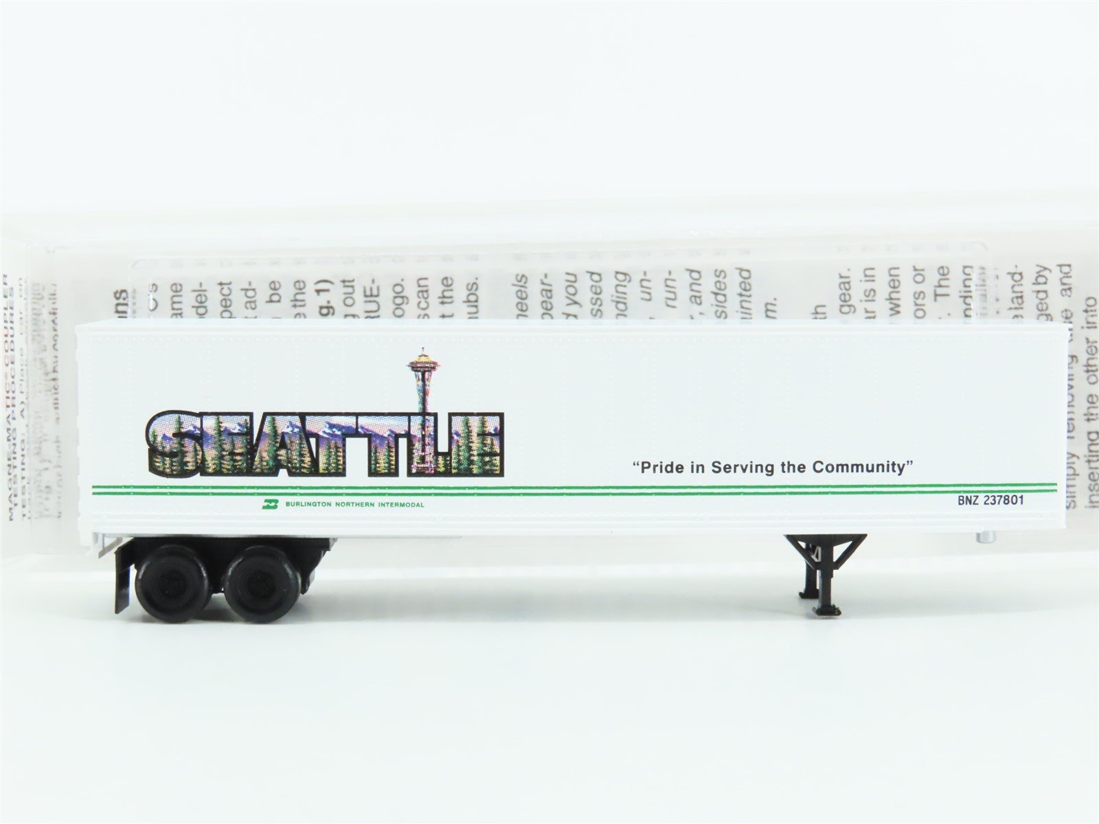 N Scale Micro-Trains MTL 67200 BNZ Intermodal Seattle 45' Trailer #237801
