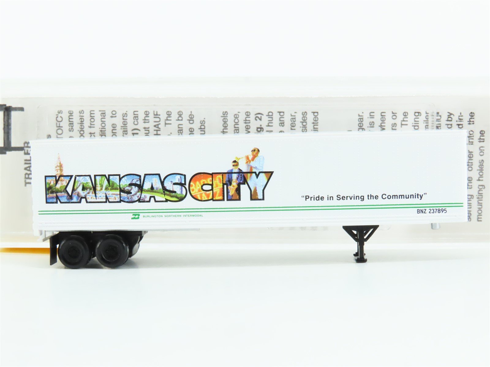 N Scale Micro-Trains MTL 67110 BNZ Intermodal Kansas City 45' Trailer #237895