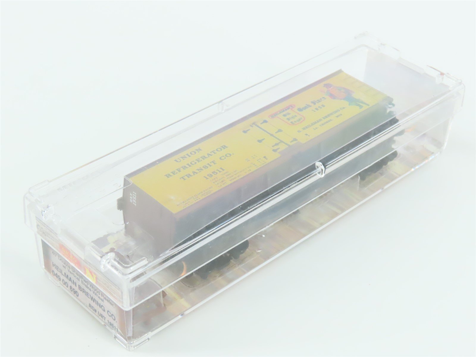 N Scale Micro-Trains MTL 04900690 URT Heilman Brewing Co. 40' Wood Reefer #19511