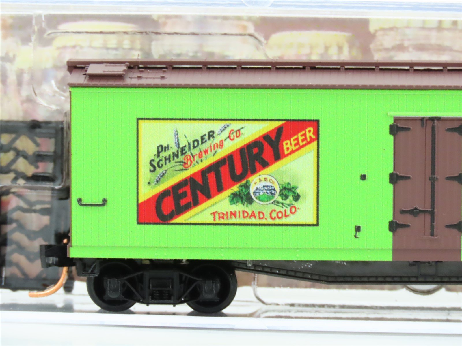N Scale Micro-Trains MTL 04900680 SNBX Century Beer 40' Wood Reefer #4601