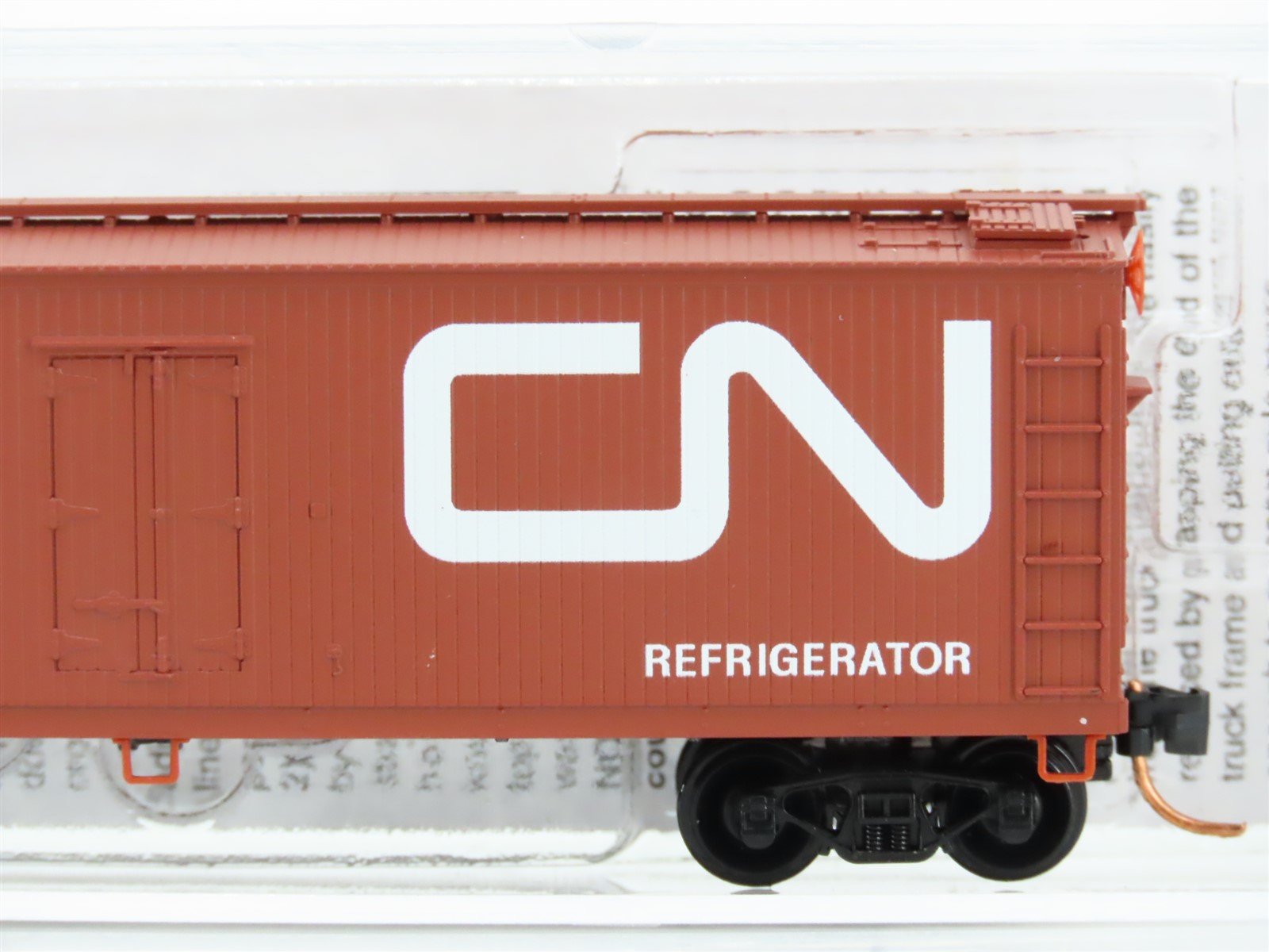 N Scale Micro-Trains MTL 04700160 CN Canadian National 40' Wood Reefer #205340