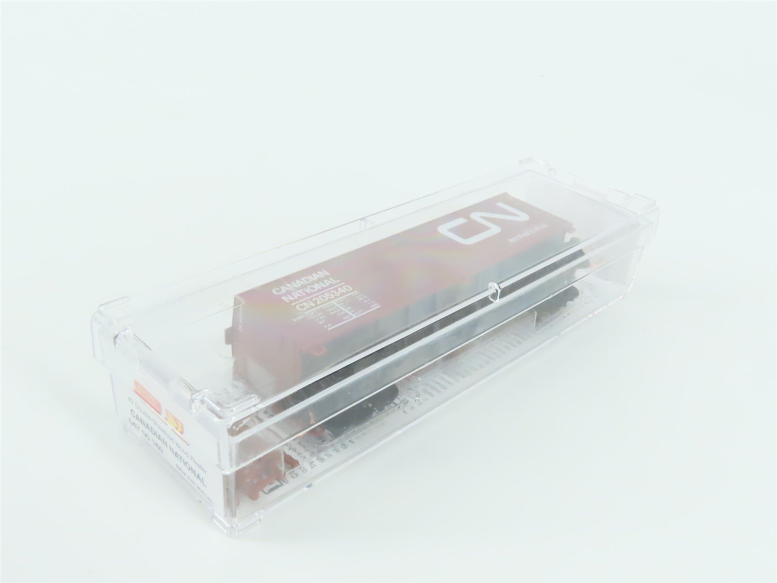 N Scale Micro-Trains MTL 04700160 CN Canadian National 40' Wood Reefer #205340