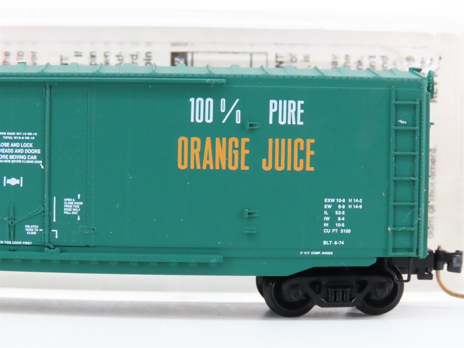 N Scale Micro-Trains MTL 75040 USLX Tropicana 50' Standard Boxcar #13085