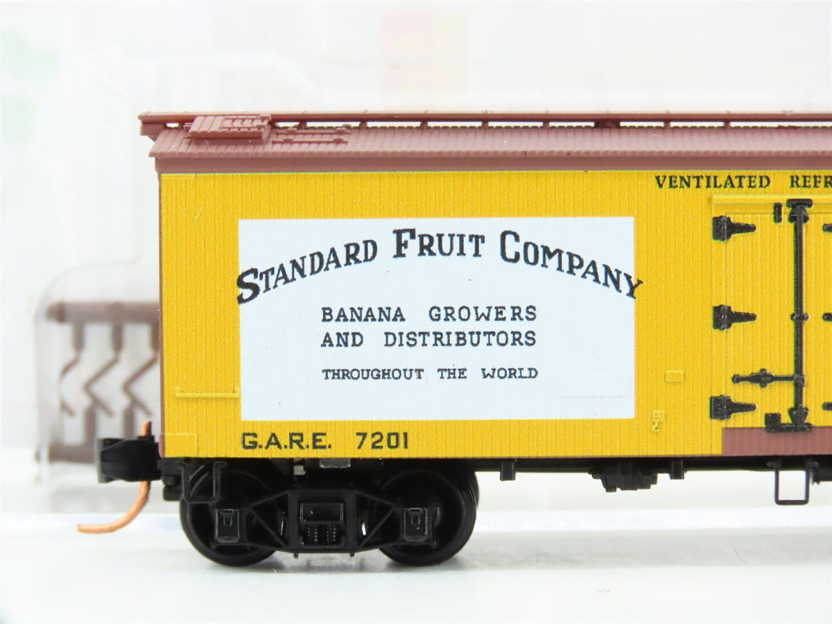 N Scale Micro-Trains MTL 05800566 GARE Standard Fruit Co. 36&#39; Wood Reefer #7201