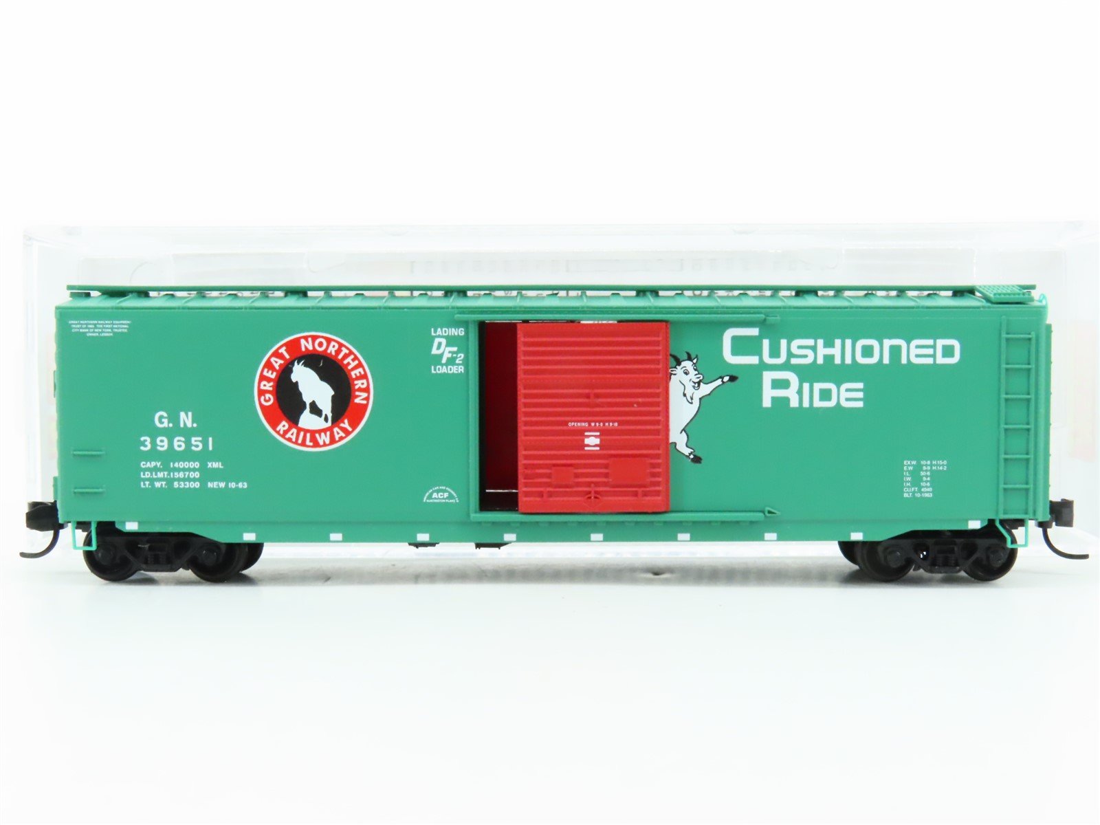 N Scale Micro-Trains MTL 03100530 GN Great Northern "Goat" 50' Box Car #39651