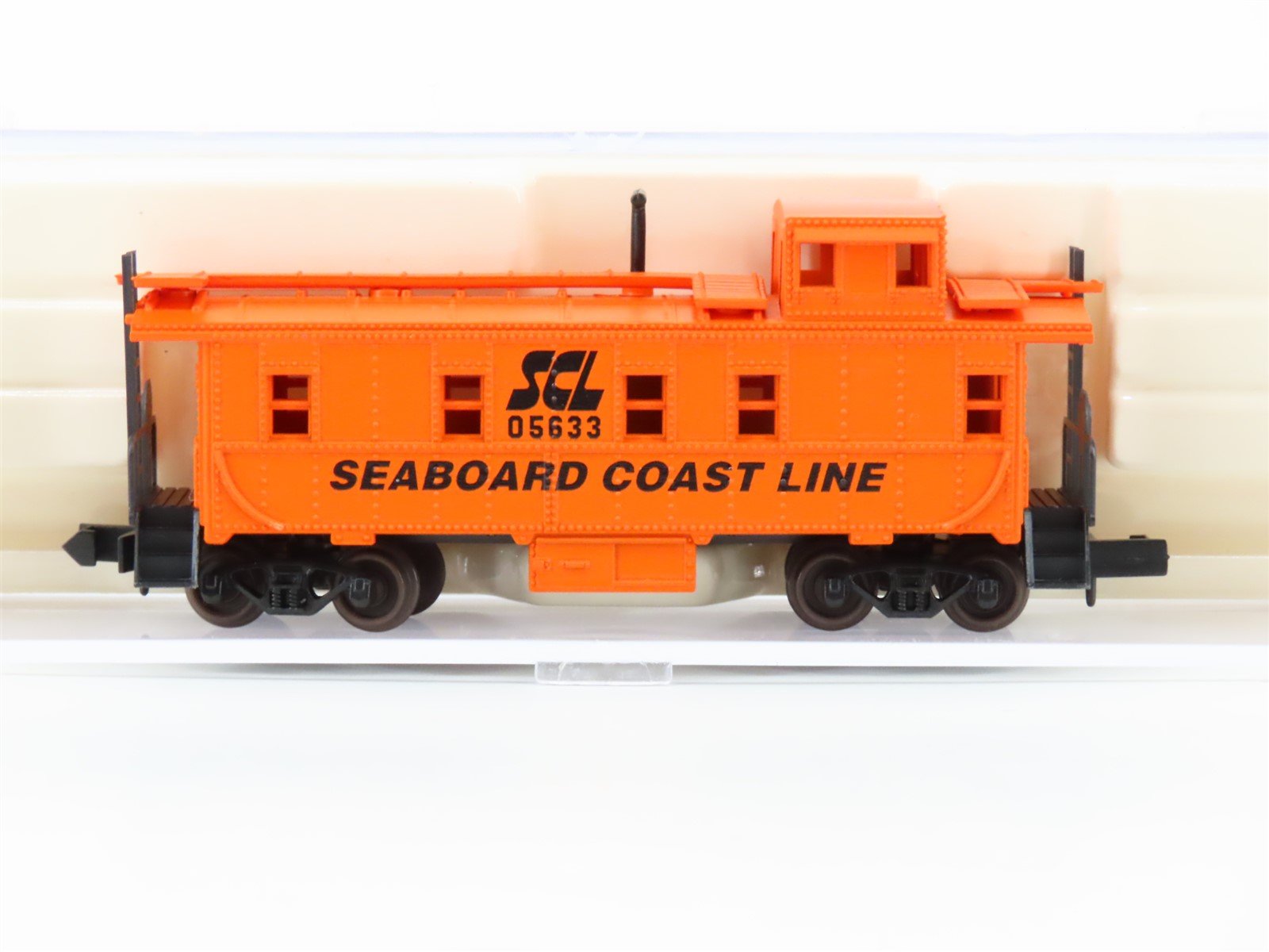 N Scale Atlas 35671 SCL Seaboard Coast Line Caboose #05633