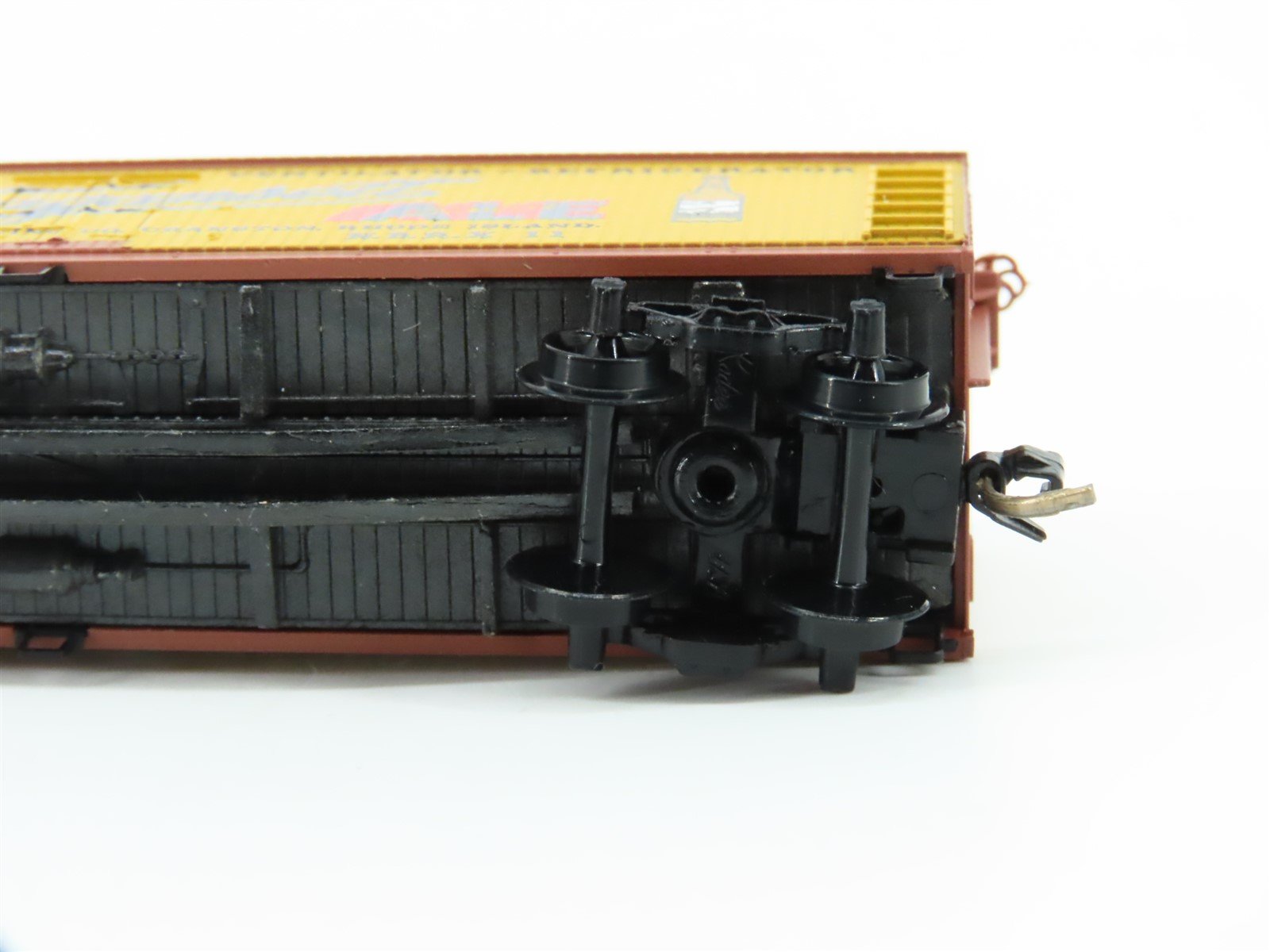 N Scale Kadee Micro-Trains MTL 49220 NBRX Narrangansett 40' Wood Reefer #11
