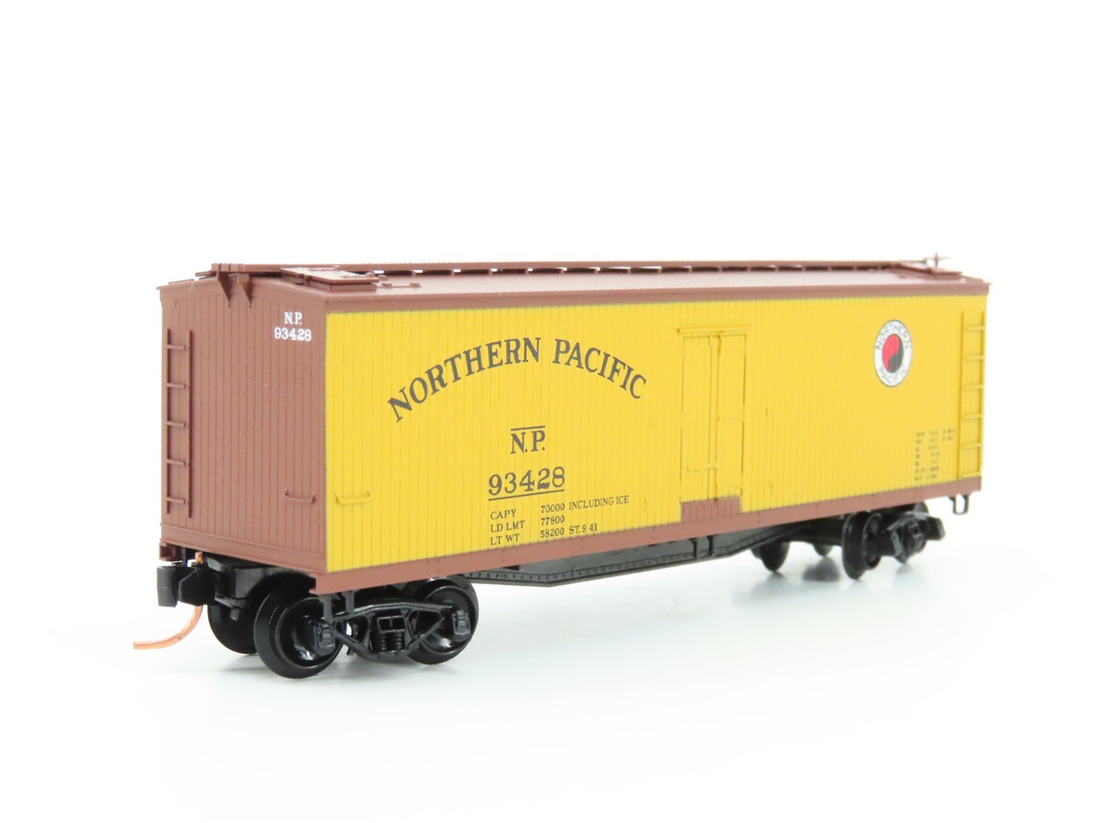 N Scale Micro-Trains MTL 49260 CN Canadian National 40' Wood Reefer #93428