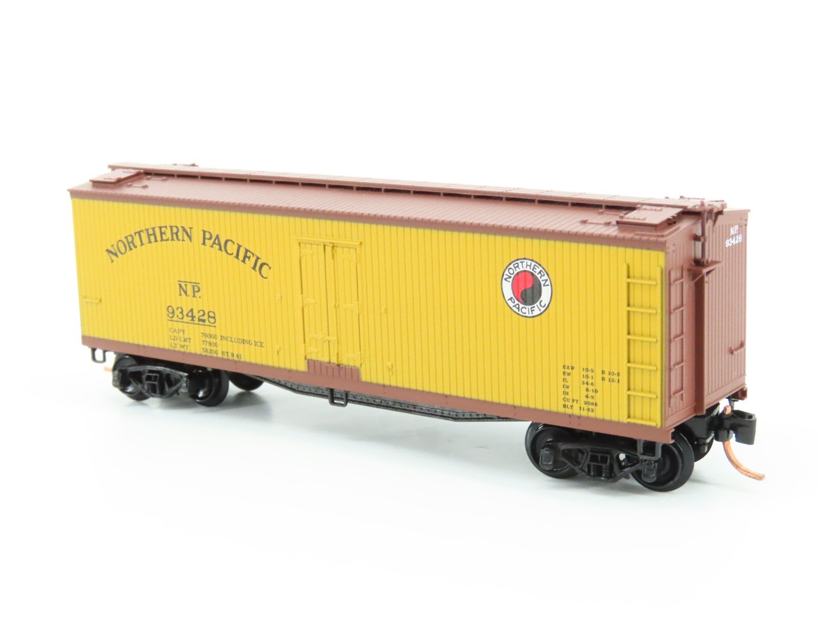 N Scale Micro-Trains MTL 49260 CN Canadian National 40' Wood Reefer #93428