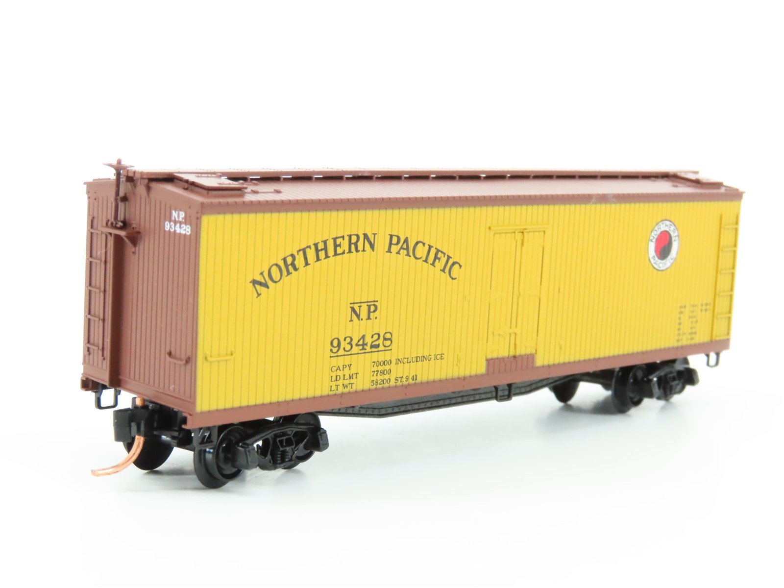 N Scale Micro-Trains MTL 49260 CN Canadian National 40' Wood Reefer #93428