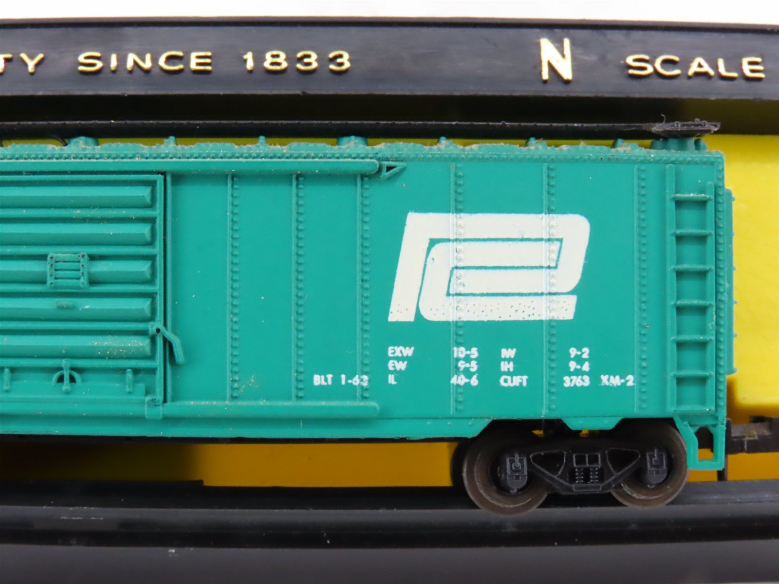 N Scale Life-Like 5447 PC Penn Central 51' Double Plug Door Boxcar #80006