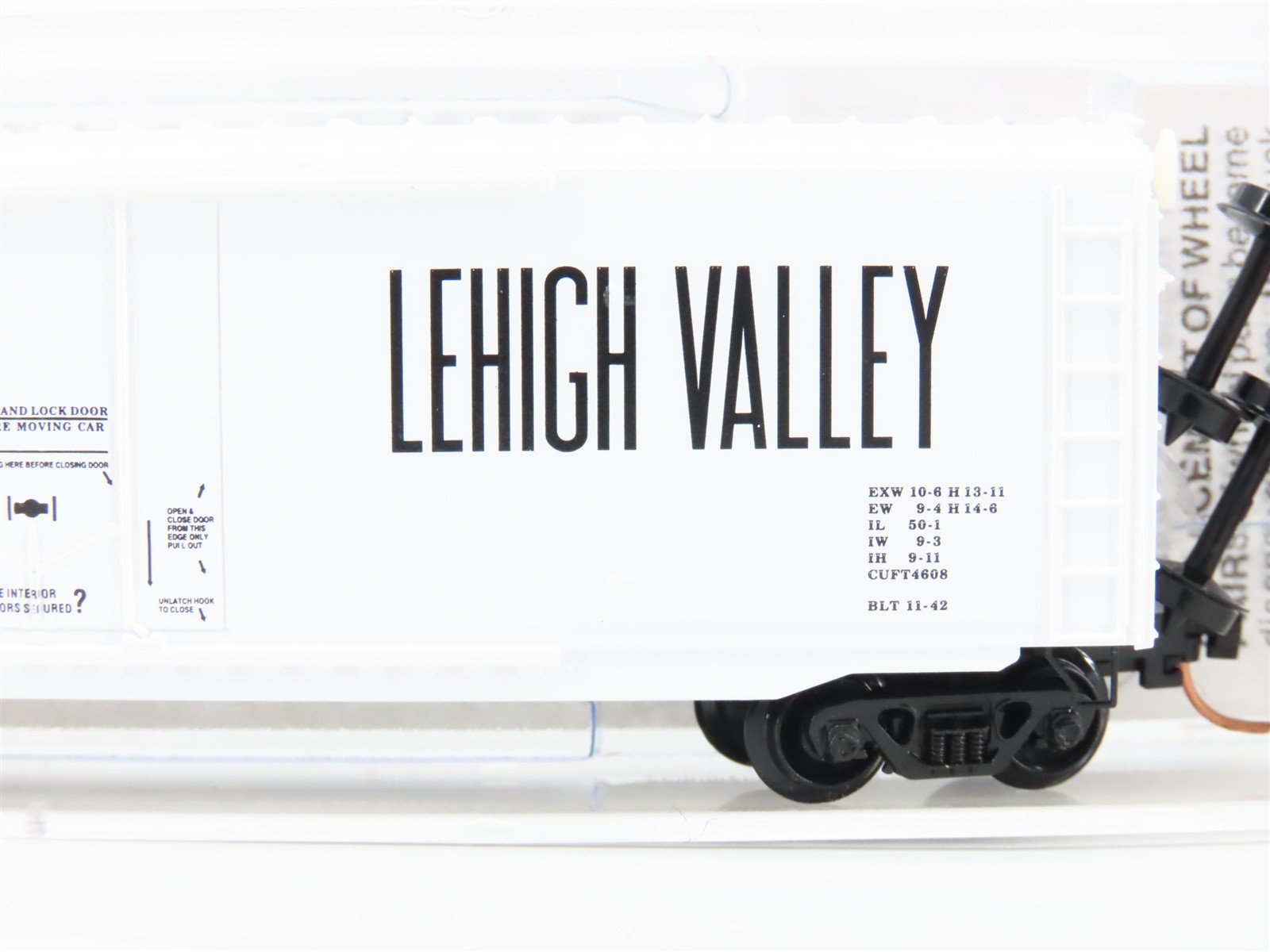 N Scale Micro-Trains MTL 38210 LV Lehigh Valley 50' Standard Boxcar #7501