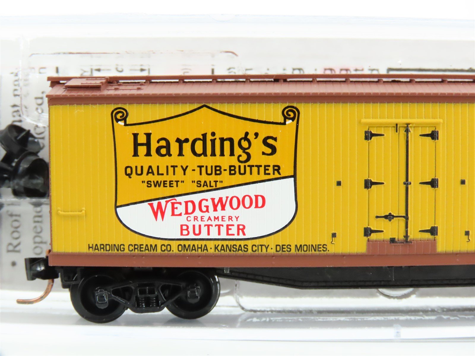 N Scale Micro-Trains MTL 04900540 URTCo Harding's Butter 40' Reefer #11619