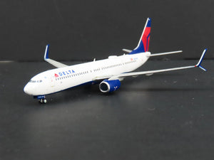 1:400 Gemini Jets GJDAL1628 Die-Cast Delta Airlines B737-900ER Airliner