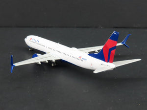 1:400 Gemini Jets GJDAL1628 Die-Cast Delta Airlines B737-900ER Airliner