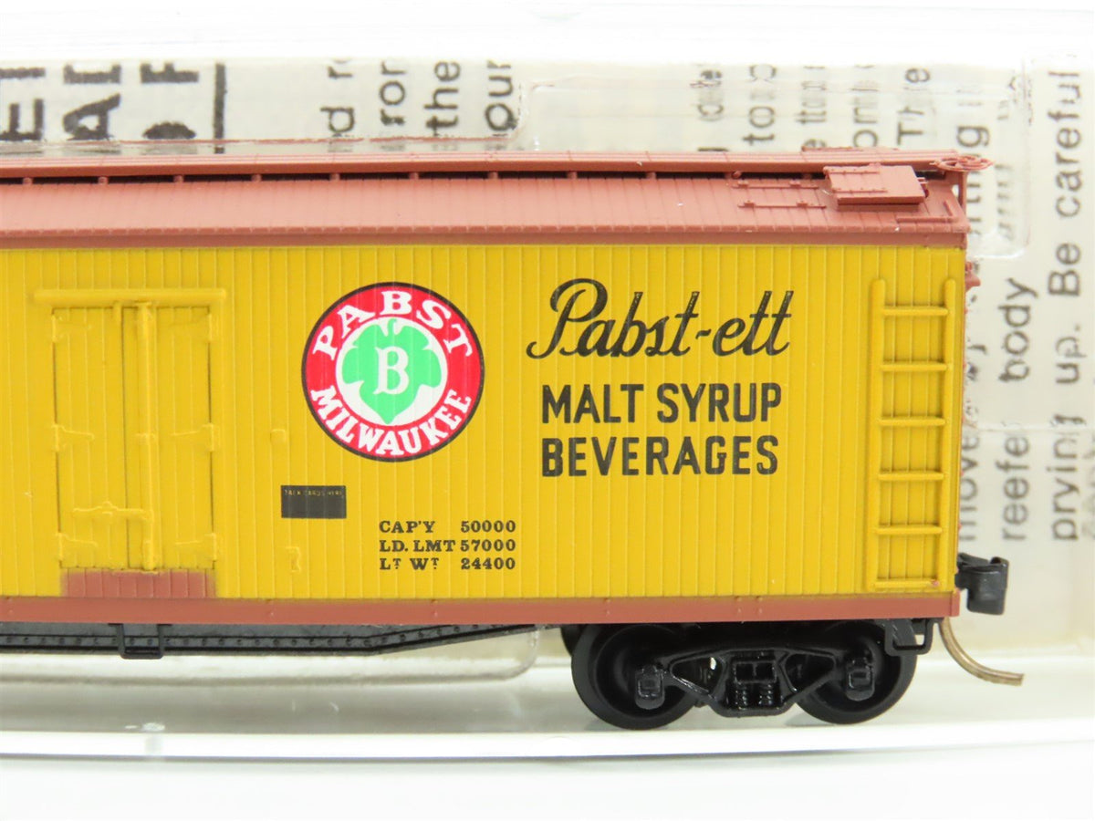 N Scale Kadee Micro-Trains MTL 49200 URTC Pabst Milwaukee 40&#39; Reefer #91021