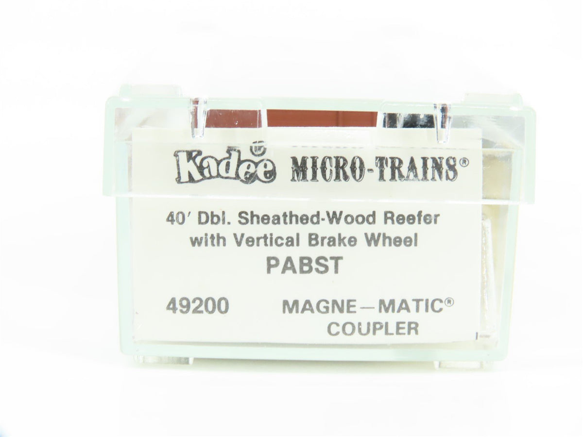 N Scale Kadee Micro-Trains MTL 49200 URTC Pabst Milwaukee 40&#39; Reefer #91021