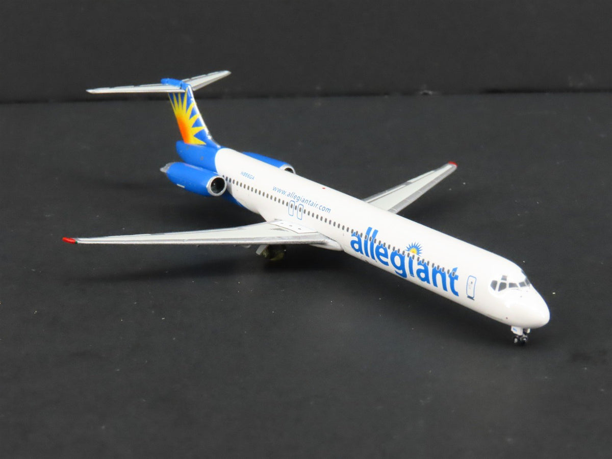 1:400 Gemini Jets GJAAY550C Die-Cast Allegiant McDonnell Douglas MD-82 Airliner