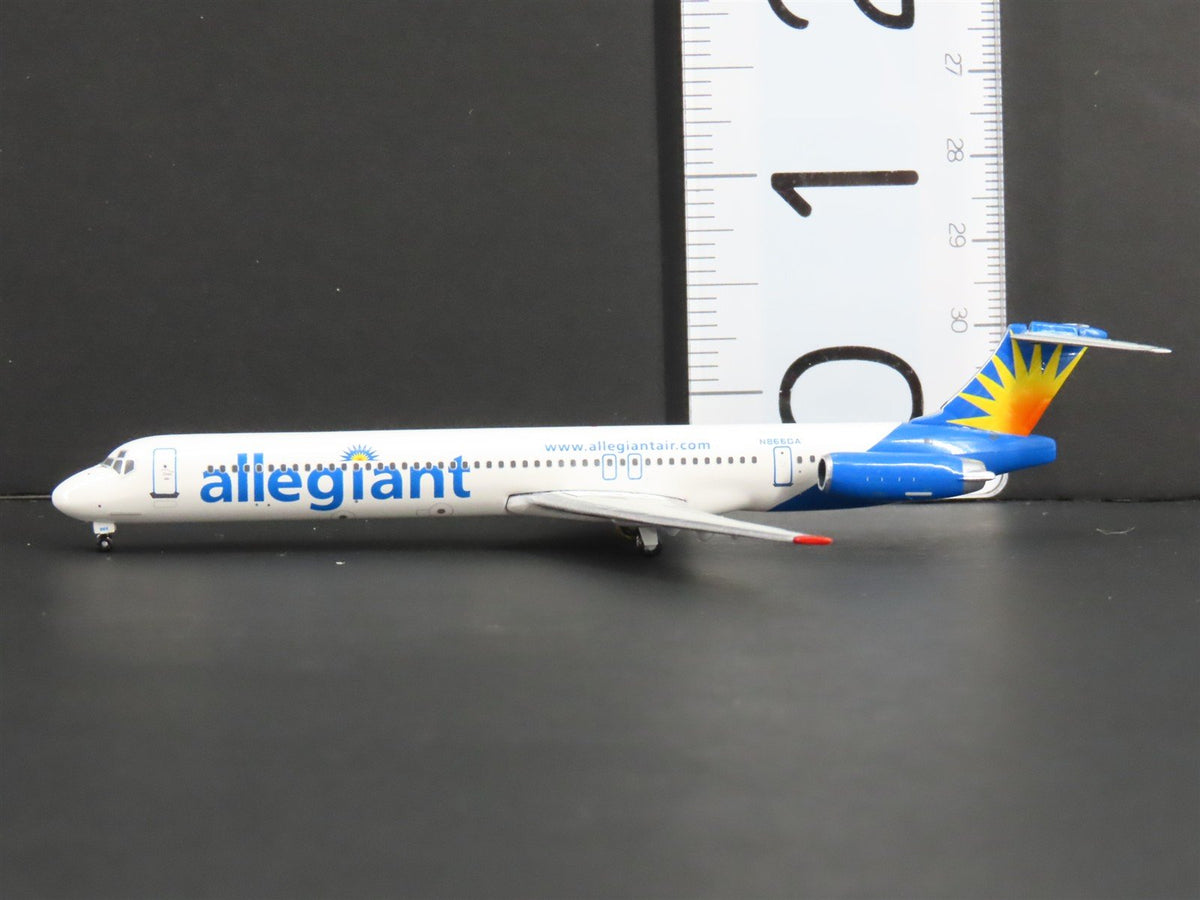1:400 Gemini Jets GJAAY550C Die-Cast Allegiant McDonnell Douglas MD-82 Airliner