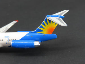 1:400 Gemini Jets GJAAY550C Die-Cast Allegiant McDonnell Douglas MD-82 Airliner