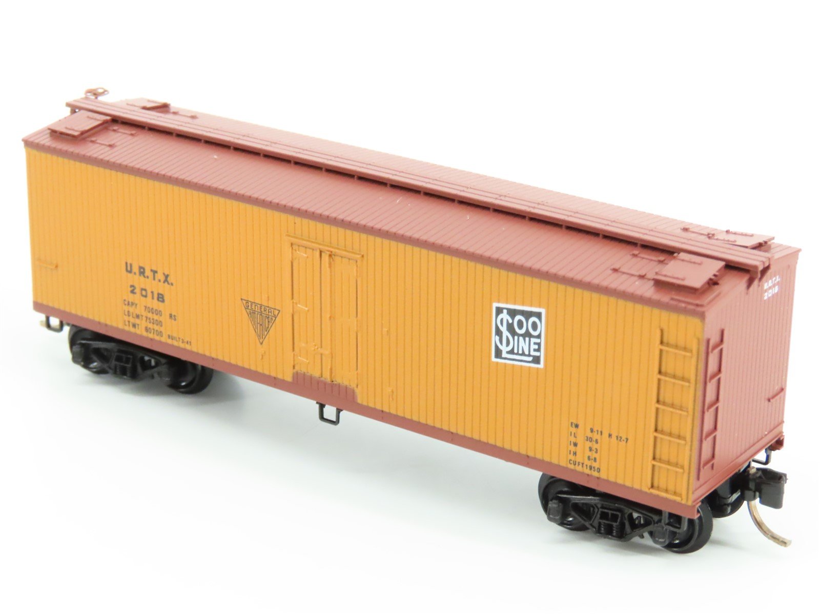N Scale Micro-Trains MTL 49300 URTX SOO Line 40' Wood Reefer #2018